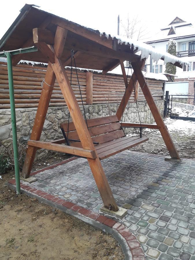 Sadyba Ellada Γιαρέμτσε Εξωτερικό φωτογραφία
